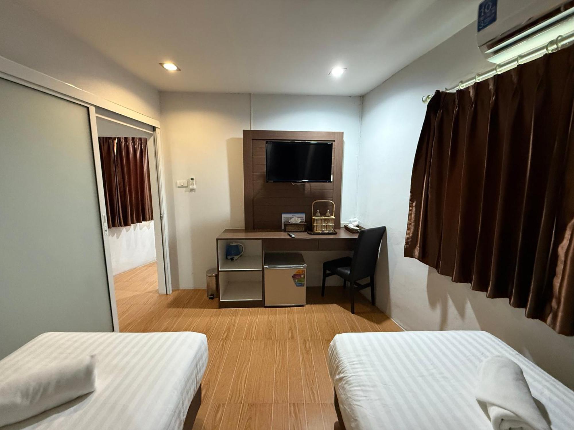 Bed By Cruise Hotel At Samakkhi-Tivanont Nonthaburi Exterior foto